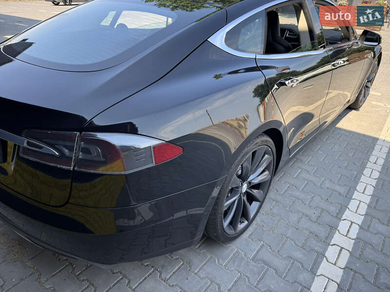 Лифтбек Tesla Model S 2014 в Одессе