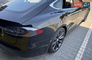 Ліфтбек Tesla Model S 2014 в 