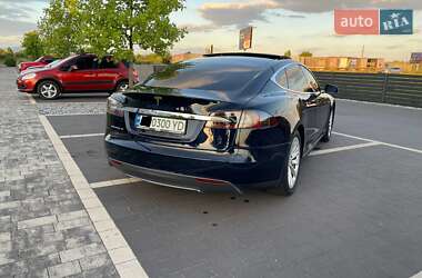 Лифтбек Tesla Model S 2013 в 