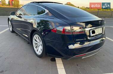 Лифтбек Tesla Model S 2013 в 