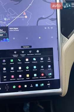 Лифтбек Tesla Model S 2013 в 