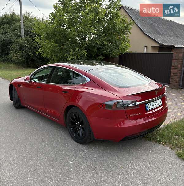 Лифтбек Tesla Model S 2018 в Киеве