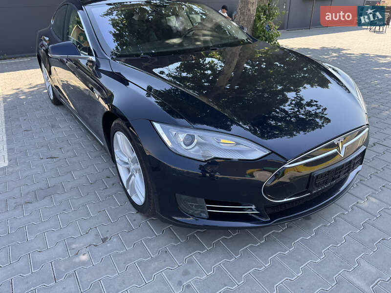 Ліфтбек Tesla Model S 2014 в Одесі