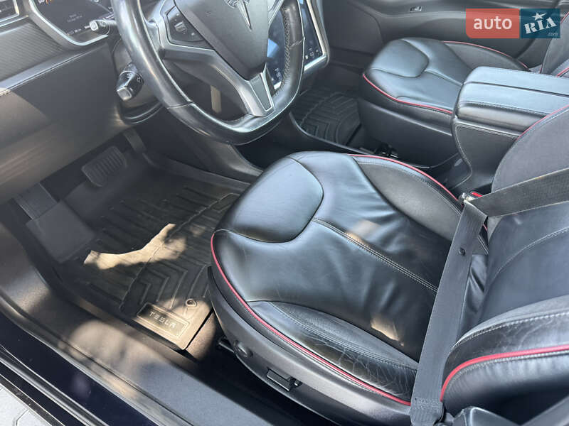 Ліфтбек Tesla Model S 2014 в Одесі