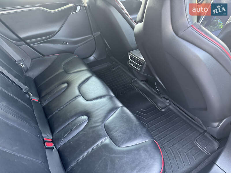 Ліфтбек Tesla Model S 2014 в Одесі