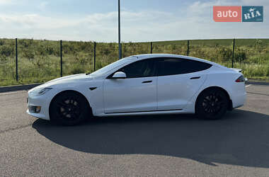Ліфтбек Tesla Model S 2017 в Рівному