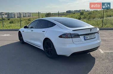 Ліфтбек Tesla Model S 2017 в Рівному