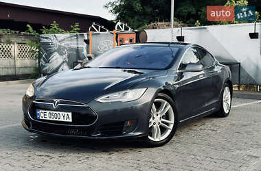Ліфтбек Tesla Model S 2015 в 