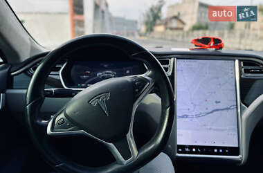 Ліфтбек Tesla Model S 2015 в 