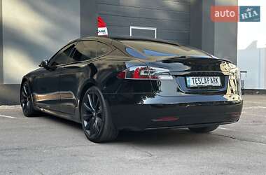 Ліфтбек Tesla Model S 2020 в 