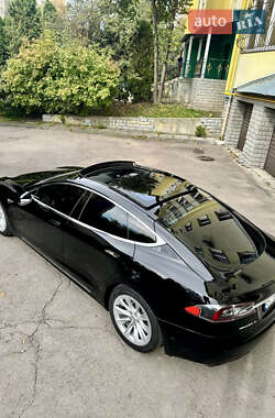 Лифтбек Tesla Model S 2016 в 