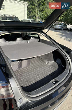 Лифтбек Tesla Model S 2013 в 