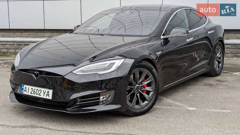 Tesla Model S 2015