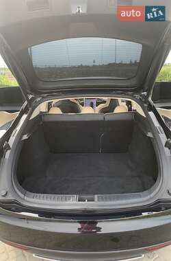 Лифтбек Tesla Model S 2013 в 