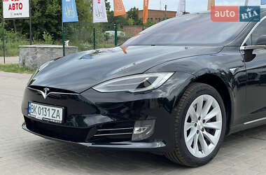 Лифтбек Tesla Model S 2018 в 