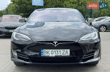 Лифтбек Tesla Model S 2018 в 