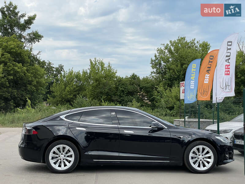 Лифтбек Tesla Model S 2018 в Бердичеве