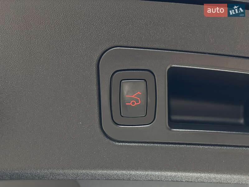Лифтбек Tesla Model S 2018 в Бердичеве