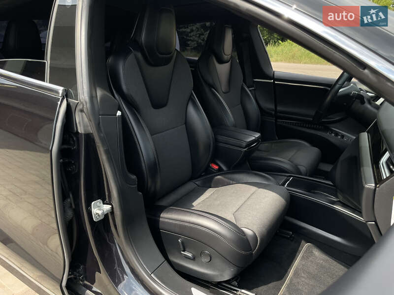Лифтбек Tesla Model S 2018 в Бердичеве