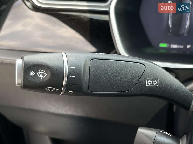 Лифтбек Tesla Model S 2018 в Бердичеве