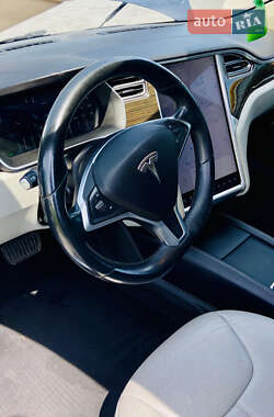 Лифтбек Tesla Model S 2015 в 