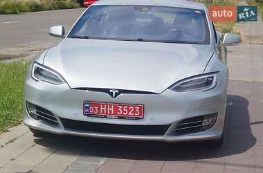 Лифтбек Tesla Model S 2016 в 