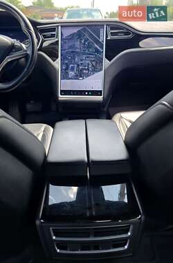 Лифтбек Tesla Model S 2016 в 