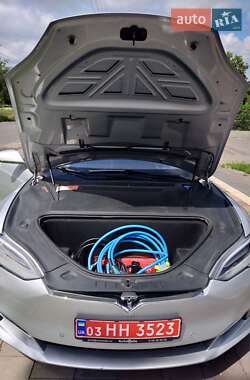 Лифтбек Tesla Model S 2016 в 