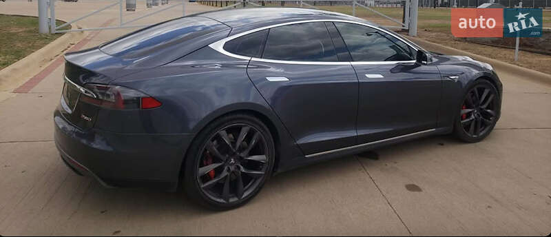 Ліфтбек Tesla Model S 2015 в Львові фото 8 Ліфтбек Tesla Model S 2015 в Львові