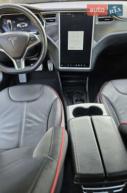 Лифтбек Tesla Model S 2013 в 