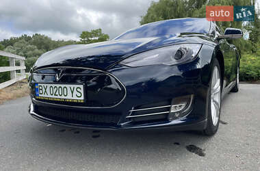 Ліфтбек Tesla Model S 2013 в 
