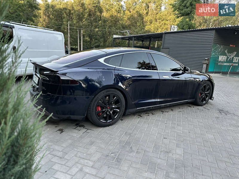 Ліфтбек Tesla Model S 2014 в Запоріжжі