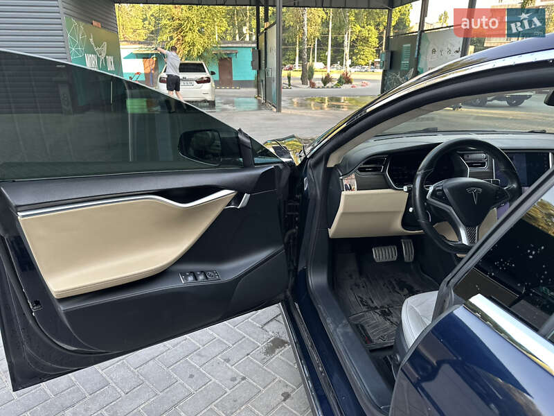 Ліфтбек Tesla Model S 2014 в Запоріжжі