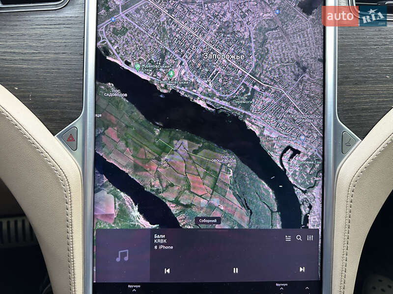 Ліфтбек Tesla Model S 2014 в Запоріжжі