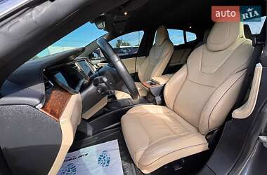 Ліфтбек Tesla Model S 2017 в 