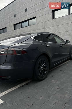 Лифтбек Tesla Model S 2016 в 