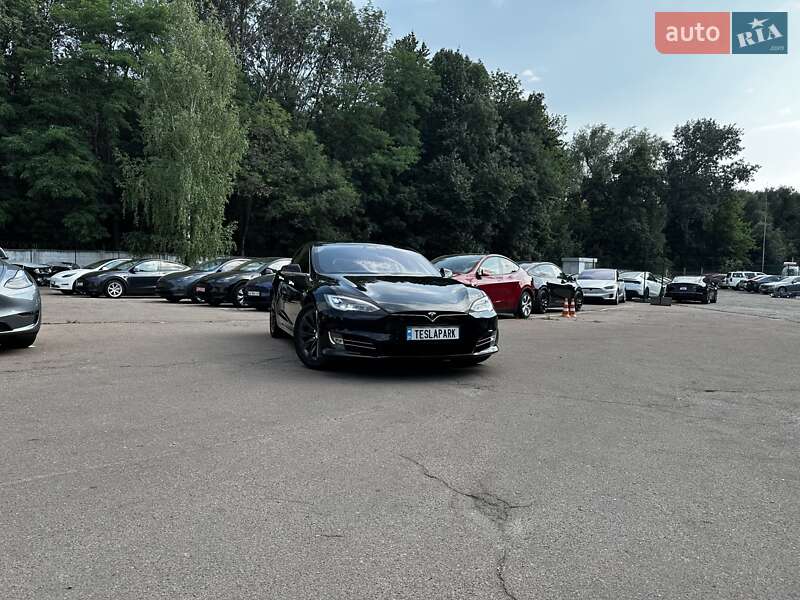 Tesla Model S 2017
