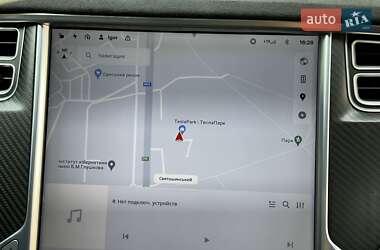 Лифтбек Tesla Model S 2017 в 