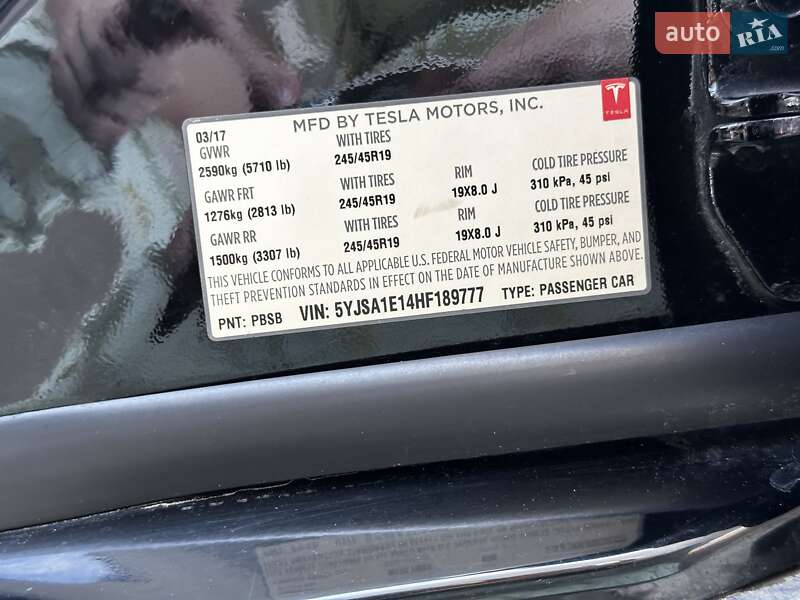 Ліфтбек Tesla Model S 2017 в Києві