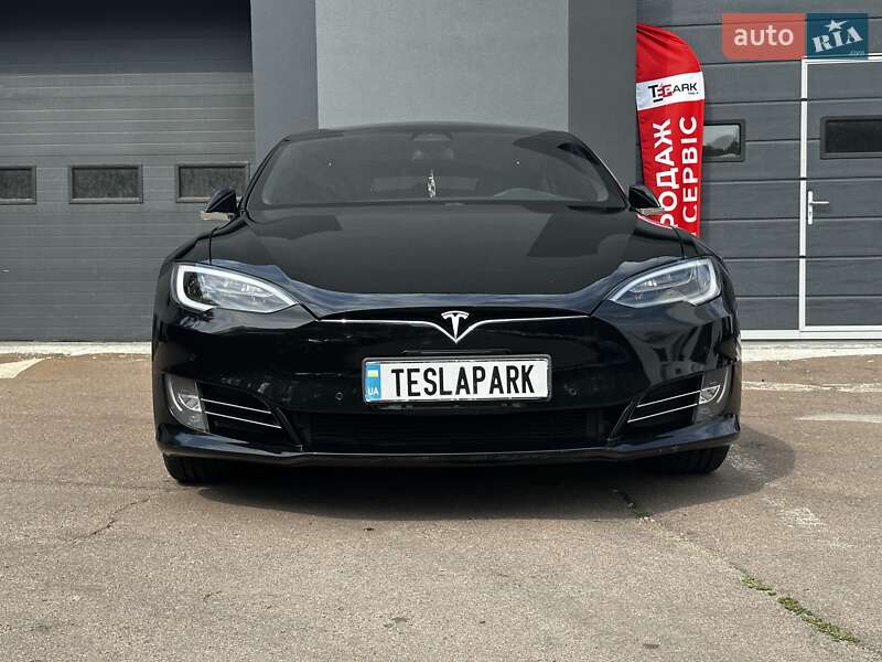 Ліфтбек Tesla Model S 2017 в Києві