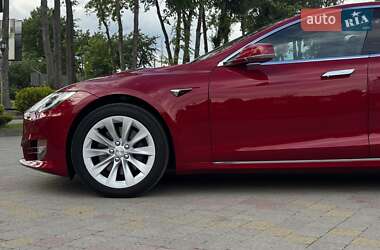 Ліфтбек Tesla Model S 2019 в 