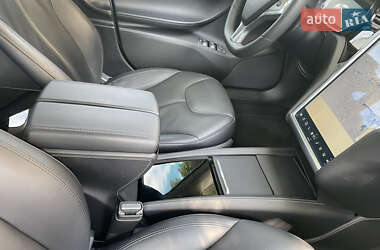 Ліфтбек Tesla Model S 2014 в 