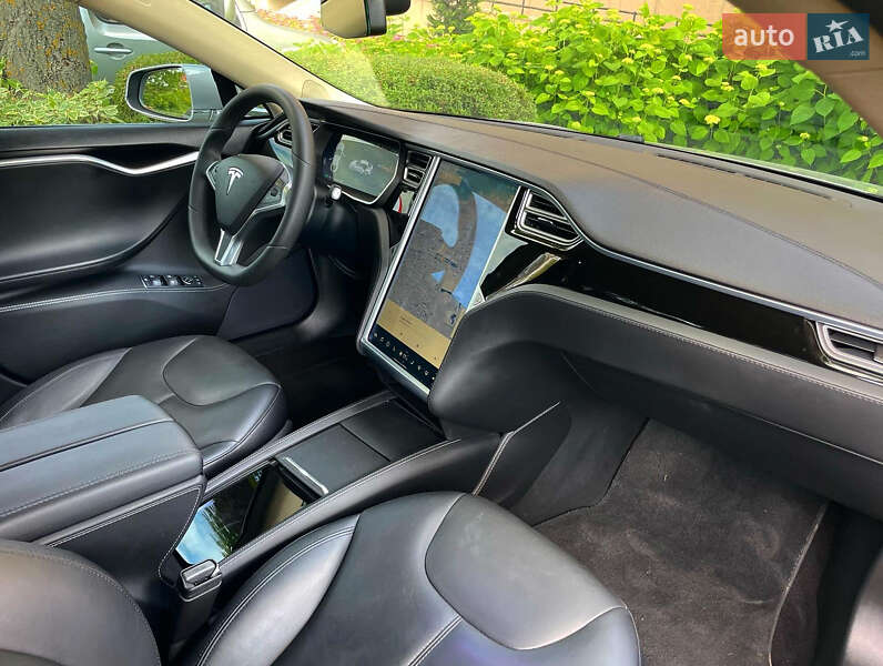 Ліфтбек Tesla Model S 2014 в Одесі