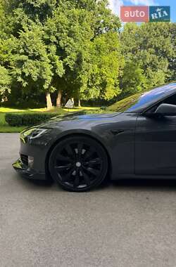 Лифтбек Tesla Model S 2018 в 