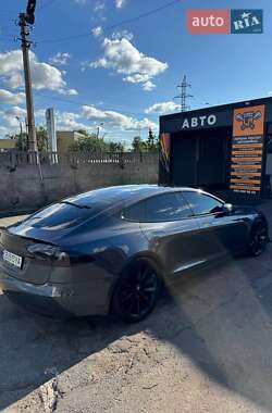 Лифтбек Tesla Model S 2018 в 