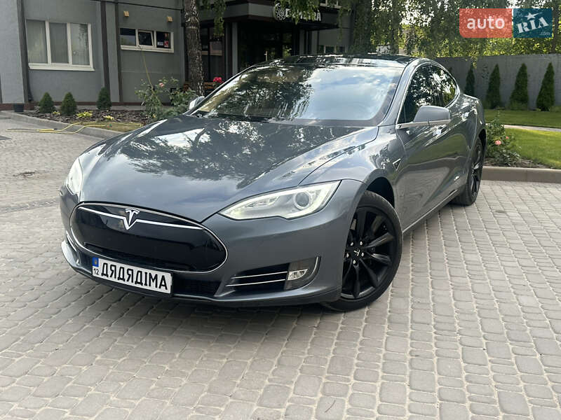 Лифтбек Tesla Model S 2013 в Кропивницком