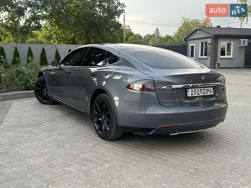 Лифтбек Tesla Model S 2013 в Кропивницком