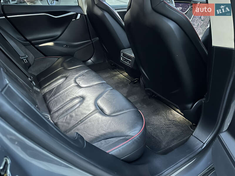 Лифтбек Tesla Model S 2013 в Кропивницком