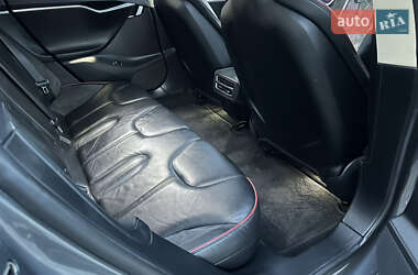 Лифтбек Tesla Model S 2013 в 