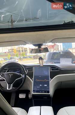 Лифтбек Tesla Model S 2014 в 